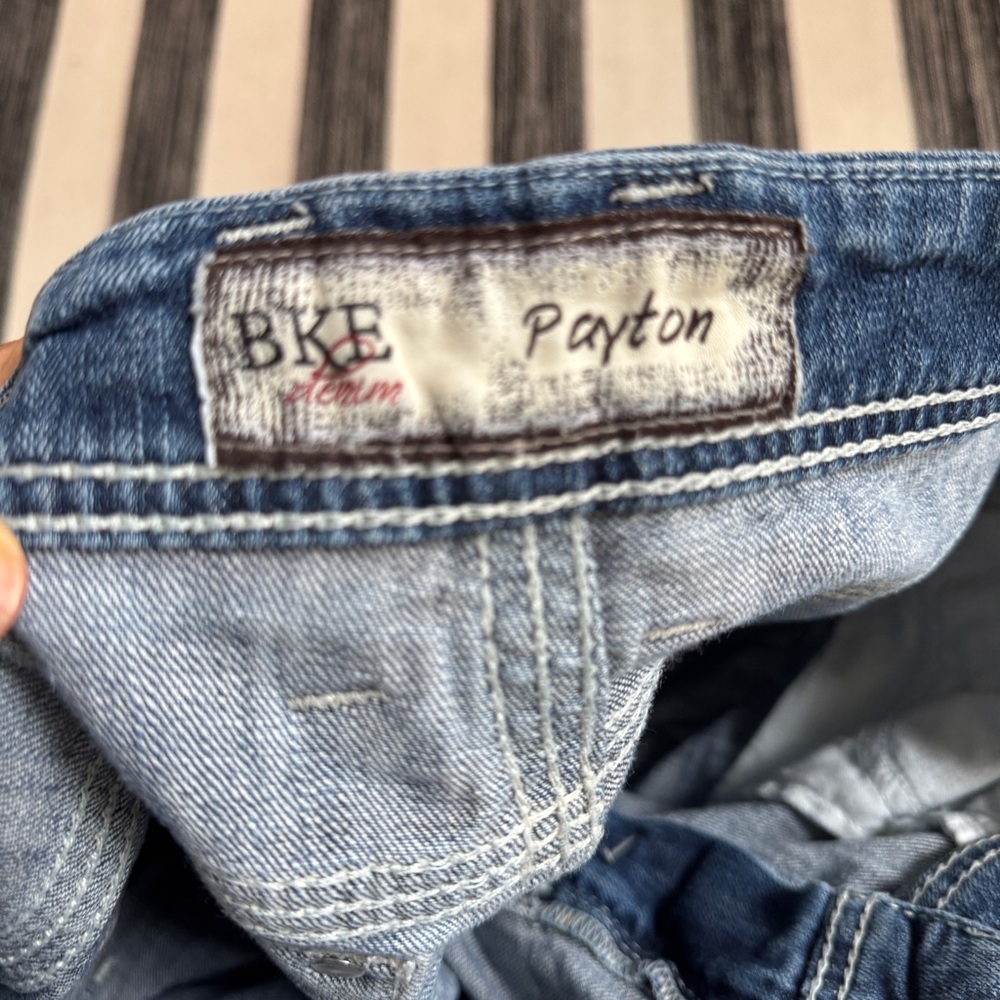 BKE Women’s Payton Blue Denim Bermuda Jean Shorts‎ Size 30. - Picture 5 of 14